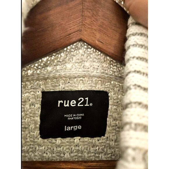 Rue21 Men's Cowl Neck Sweater LARGE - Picture 4 of 5